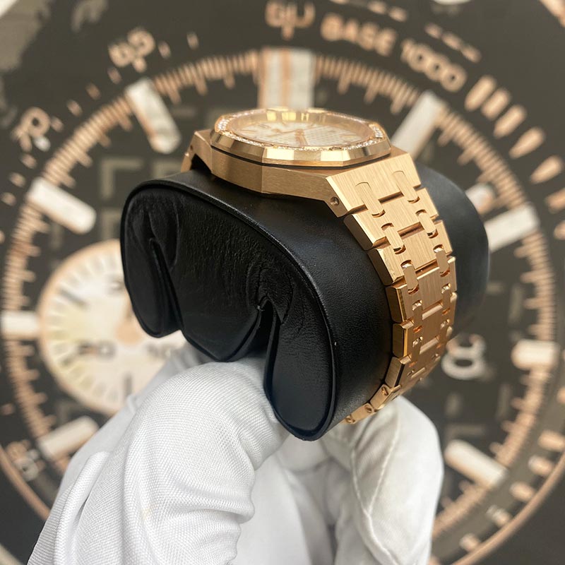 Audemars Piguet Royal Oak Selfwinding 34mm 77451OR.ZZ.1361OR.03 White Dial