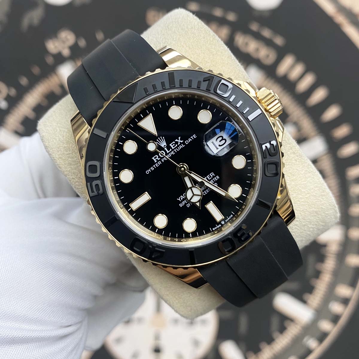 Rolex Yacht-Master 42mm Oysterflex Yellow Gold 226658 Black Dial