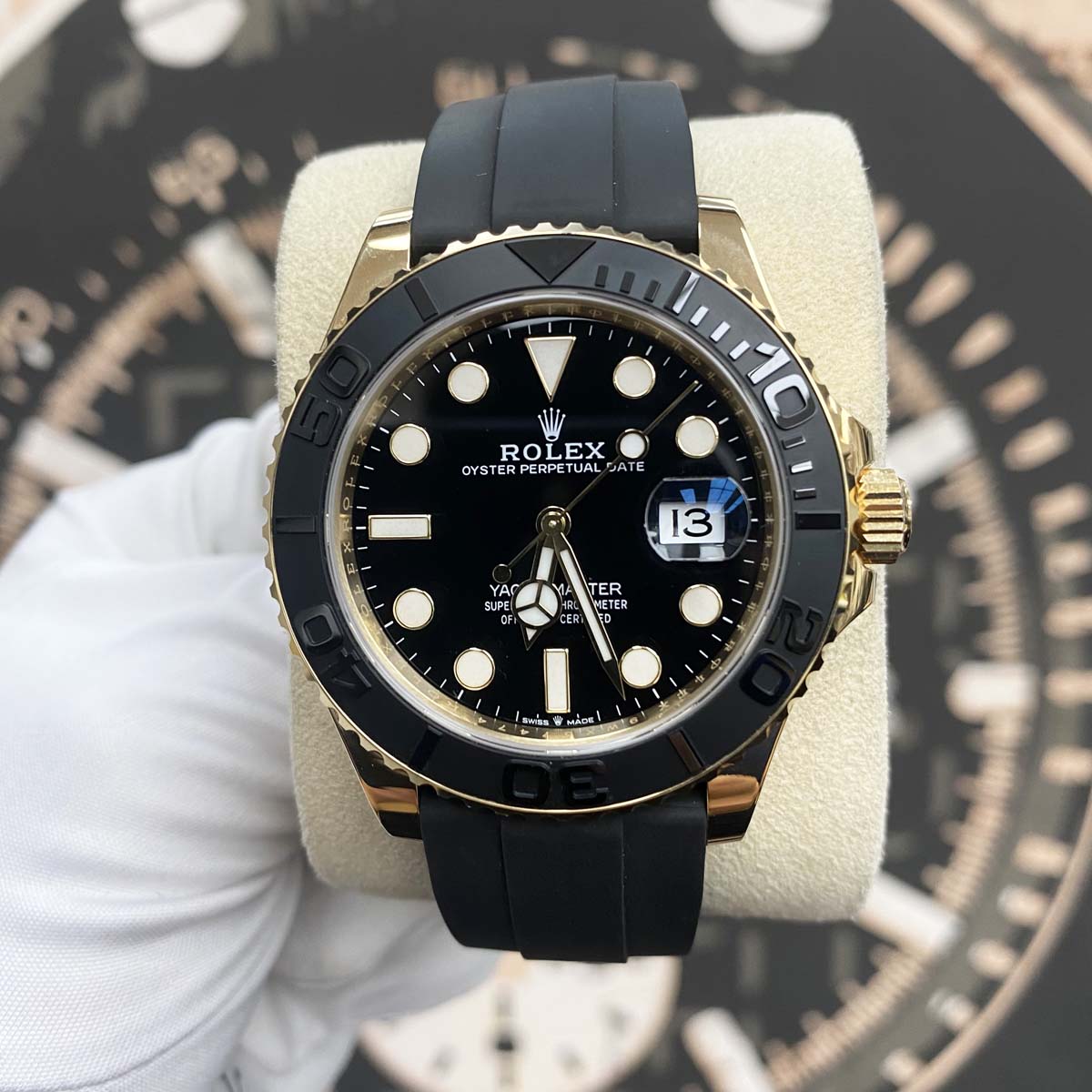 Rolex Yacht-Master 42mm Oysterflex Yellow Gold 226658 Black Dial