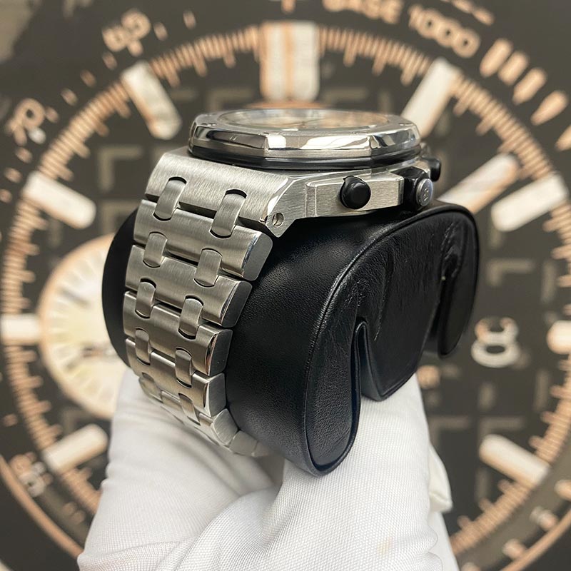 Audemars Piguet Royal Oak Offshore Chronograph 42mm 25721ST White Dial Pre-Owned