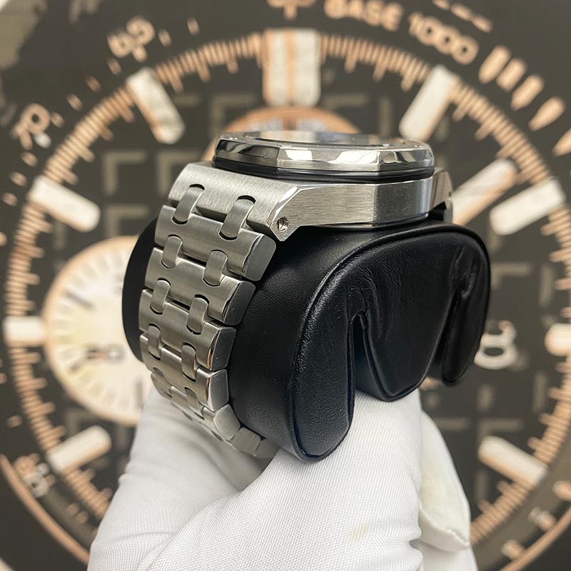 Audemars Piguet Royal Oak Offshore Chronograph 42mm 25721ST White Dial Pre-Owned