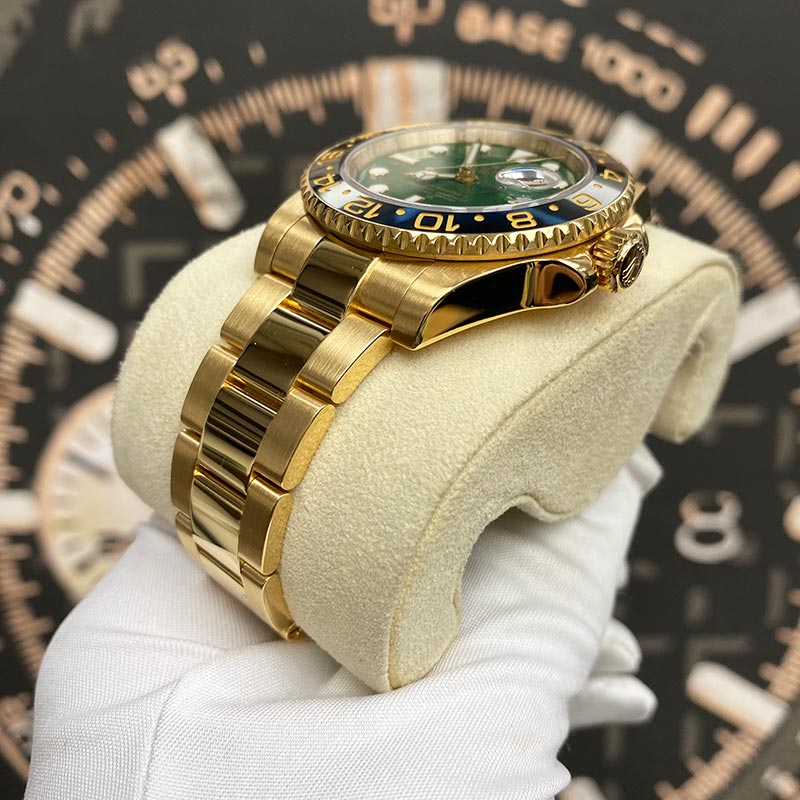 Rolex GMT-Master II 40mm 116718 Green Dial Pre-Owned