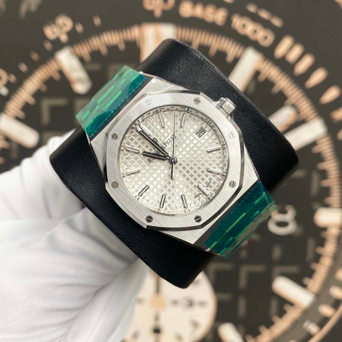 Audemars Piguet Royal Oak 34mm 77350ST Silver Dial - Gotham Trading