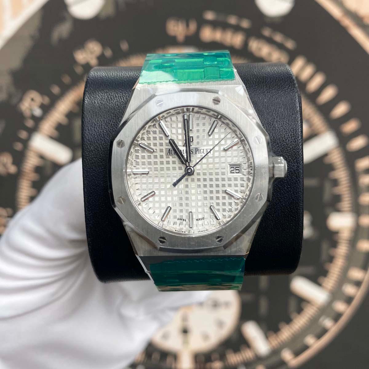 Audemars Piguet Royal Oak 34mm 77350ST Silver Dial - Gotham Trading