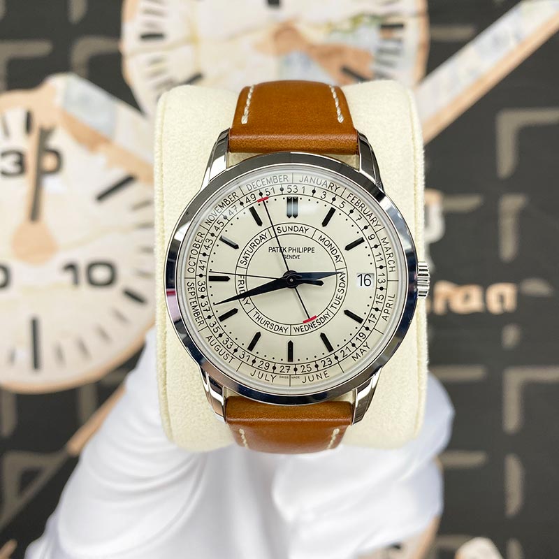 Patek Philippe Calatrava Complications Weekly Calendar 40mm 5212A-001 Silver Dial Pre-Owned
