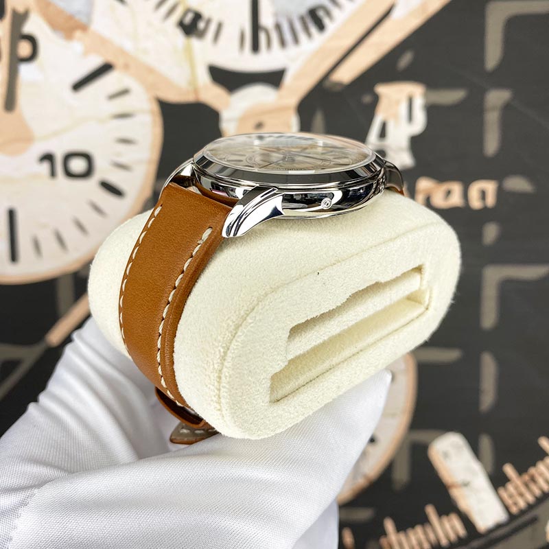 Patek Philippe Calatrava Complications Weekly Calendar 40mm 5212A-001 Silver Dial Pre-Owned