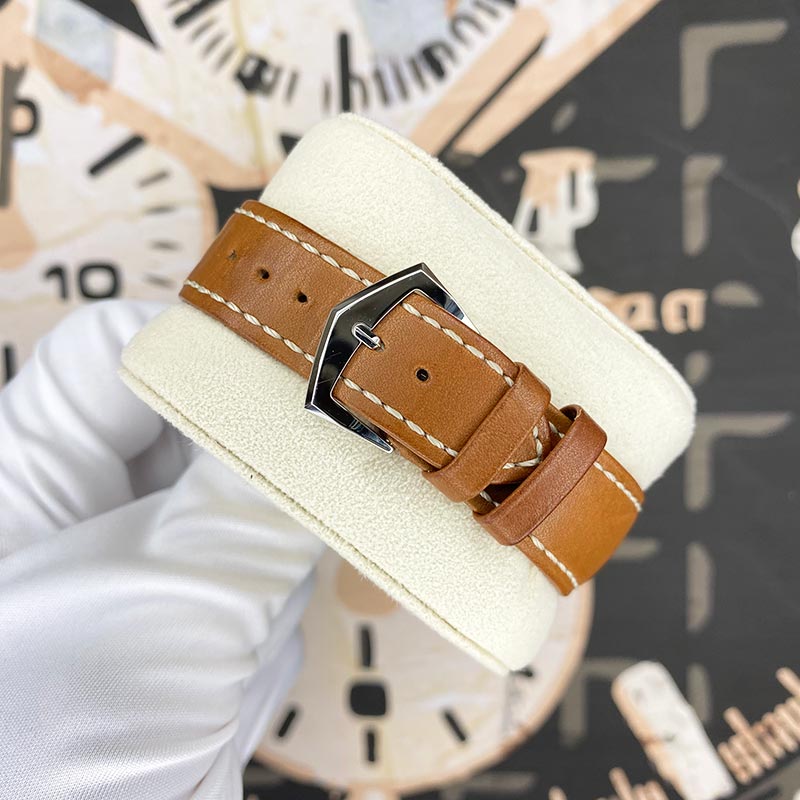 Patek Philippe Calatrava Complications Weekly Calendar 40mm 5212A-001 Silver Dial Pre-Owned