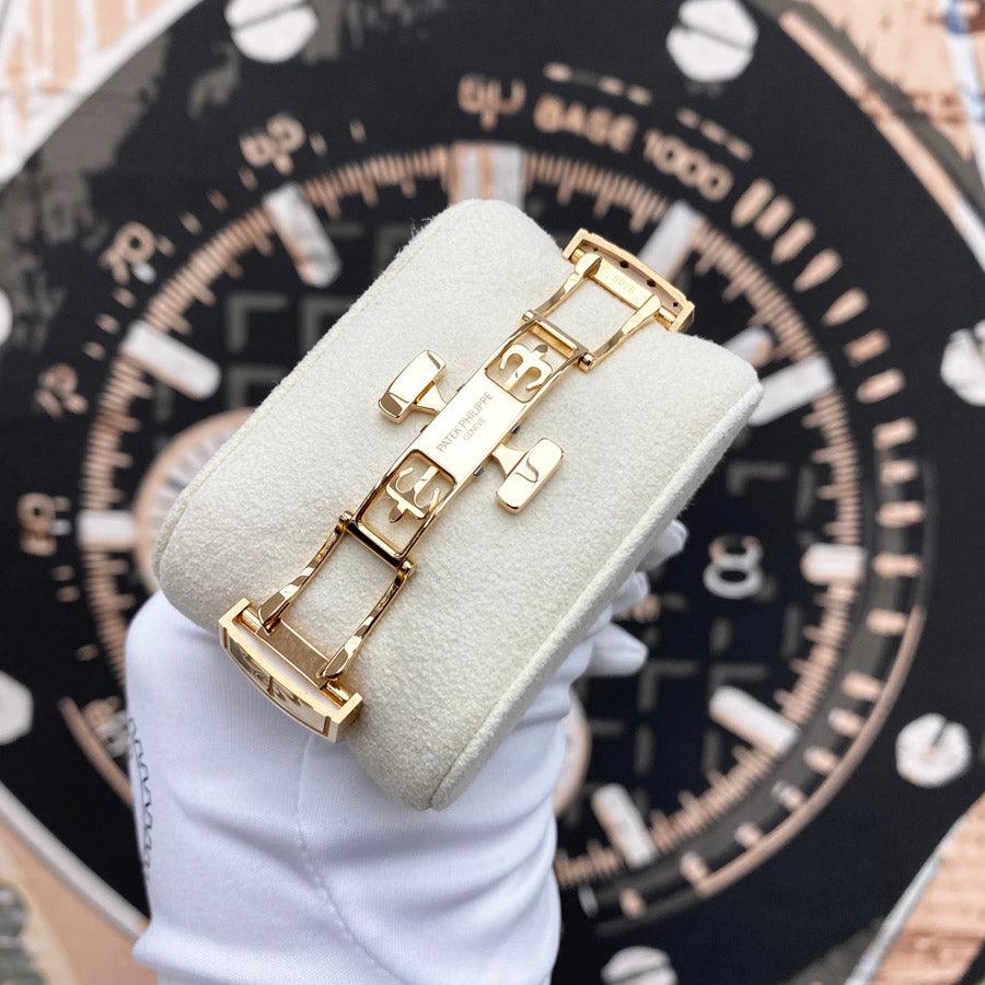 Patek Philippe Aquanaut Self-Winding 38mm 5268-200R-001 White Dial Pre-Owned - Gotham Trading
