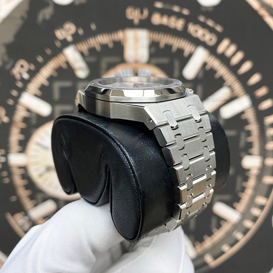 Audemars Piguet Royal Oak Chronograph 39mm 26300ST White Dial Pre-Owned - Gotham Trading