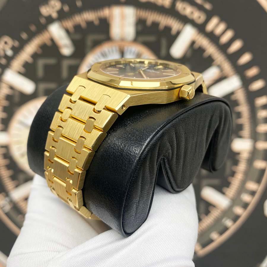 Audemars Piguet Royal Oak "Jumbo" Extra-Thin 39mm 15202BA Blue Dial Pre-Owned - Gotham Trading