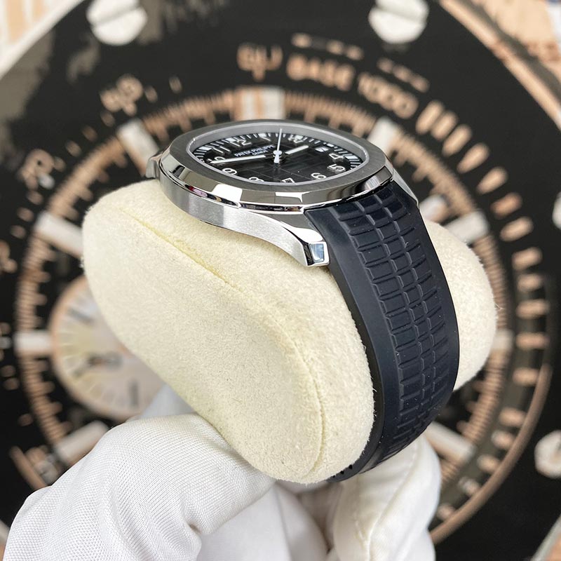 Patek Philippe 2023 Aquanaut 40mm 5167A Black Dial Unworn