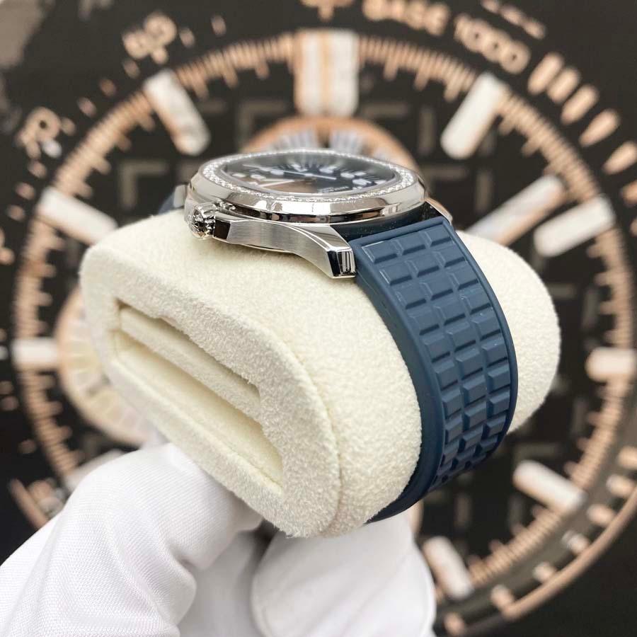 Patek Philippe Aquanaut Quartz 35mm 5067A Blue Dial Pre-Owned - Gotham Trading