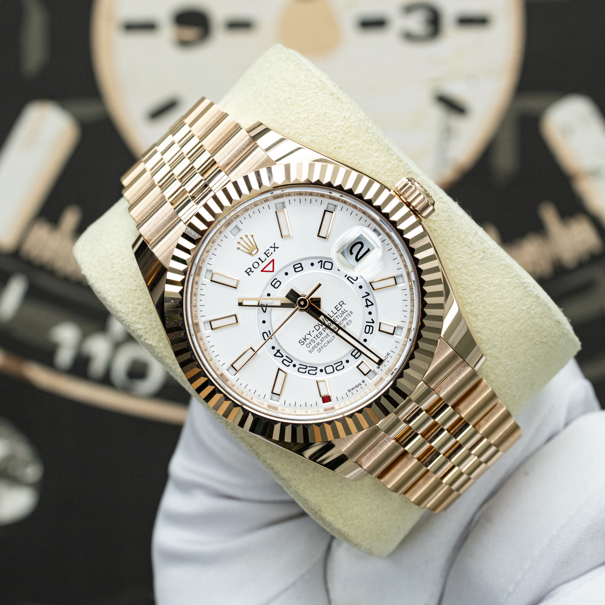 Rolex Sky-Dweller 336935 42mm White Dial
