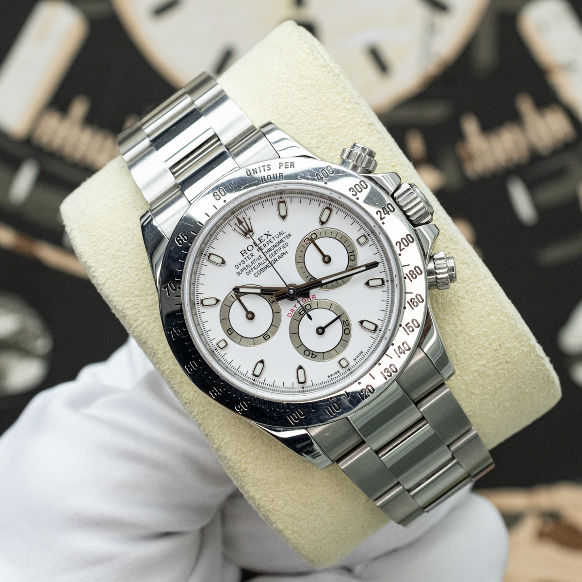 Rolex Cosmograph Daytona 116520 40mm White Dial Pre-Owned