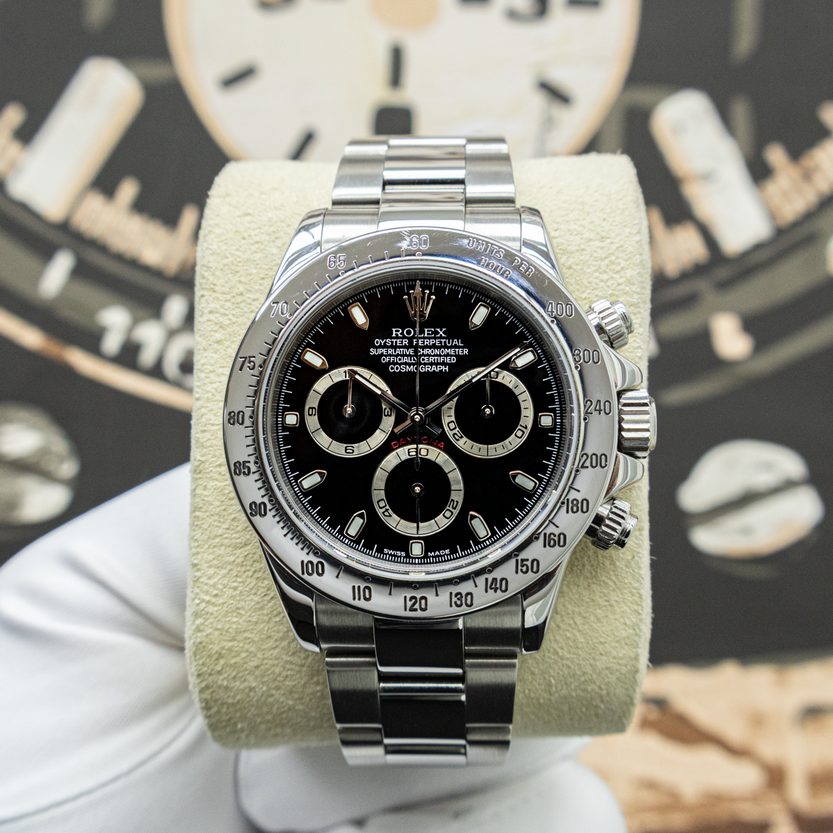 Rolex Cosmograph Daytona 116520 40mm Black Dial Pre-Owned