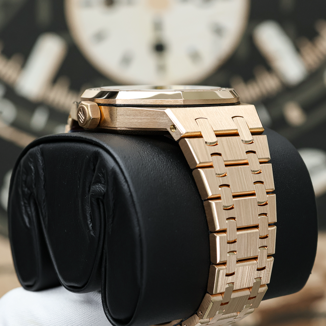 Audemars Piguet Royal Oak Self-Winding 15450OR 37mm Black Dial Pre-Owned