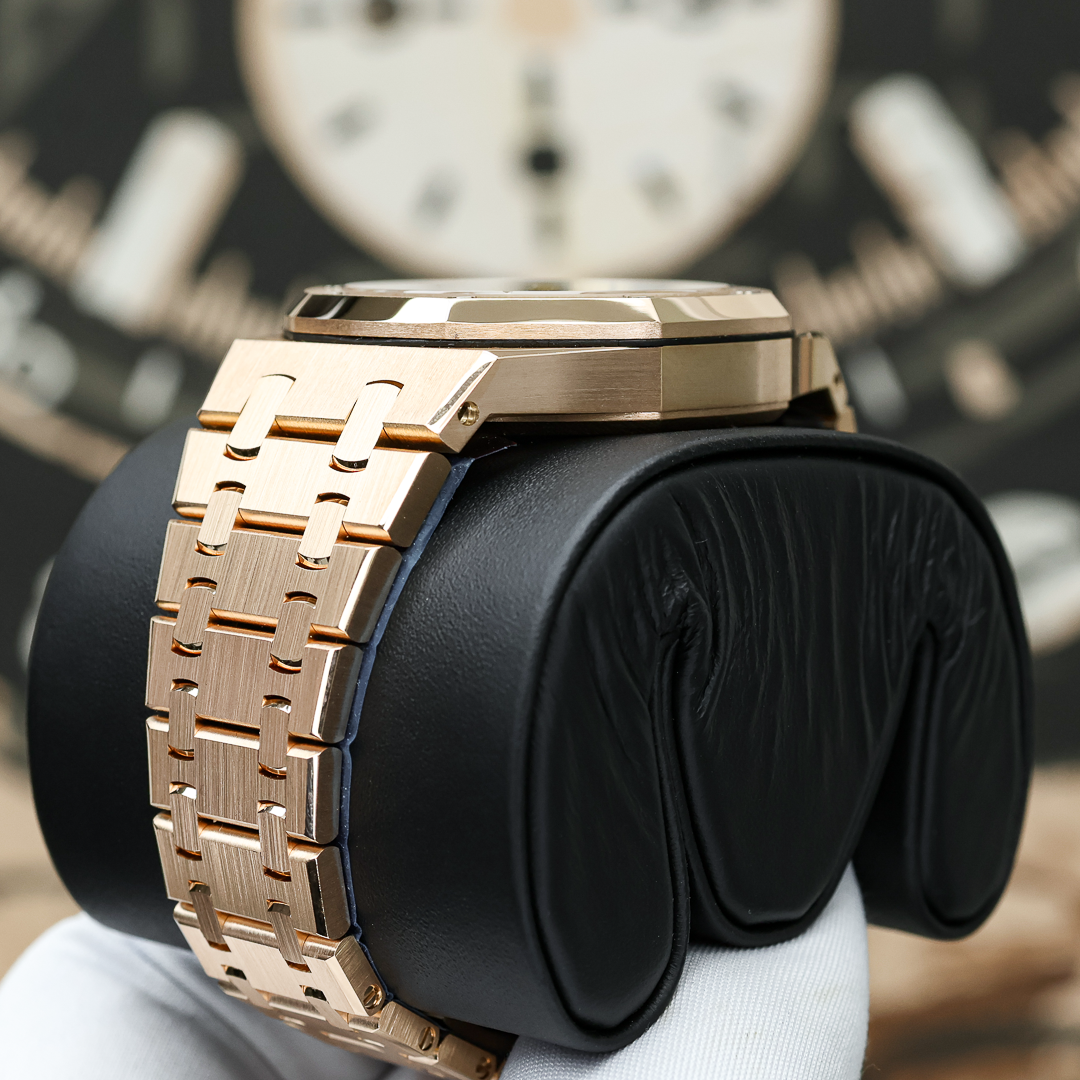 Audemars Piguet Royal Oak Self-Winding 15450OR 37mm Black Dial Pre-Owned