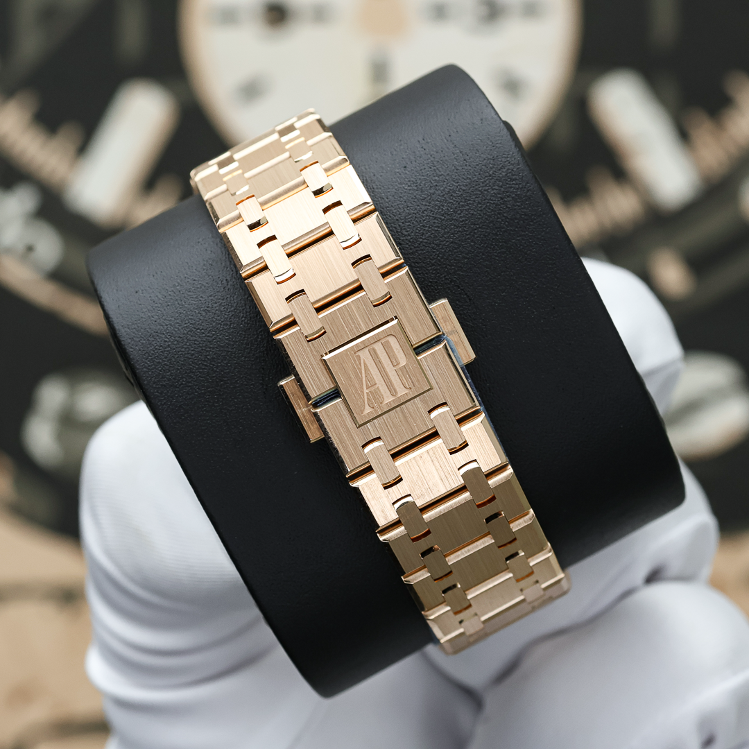 Audemars Piguet Royal Oak Self-Winding 15450OR 37mm Black Dial Pre-Owned