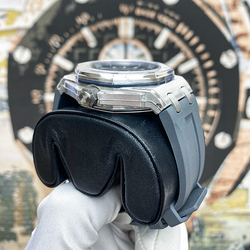 Audemars Piguet Royal Oak Offshore Diver 42mm 15720ST Grey Dial