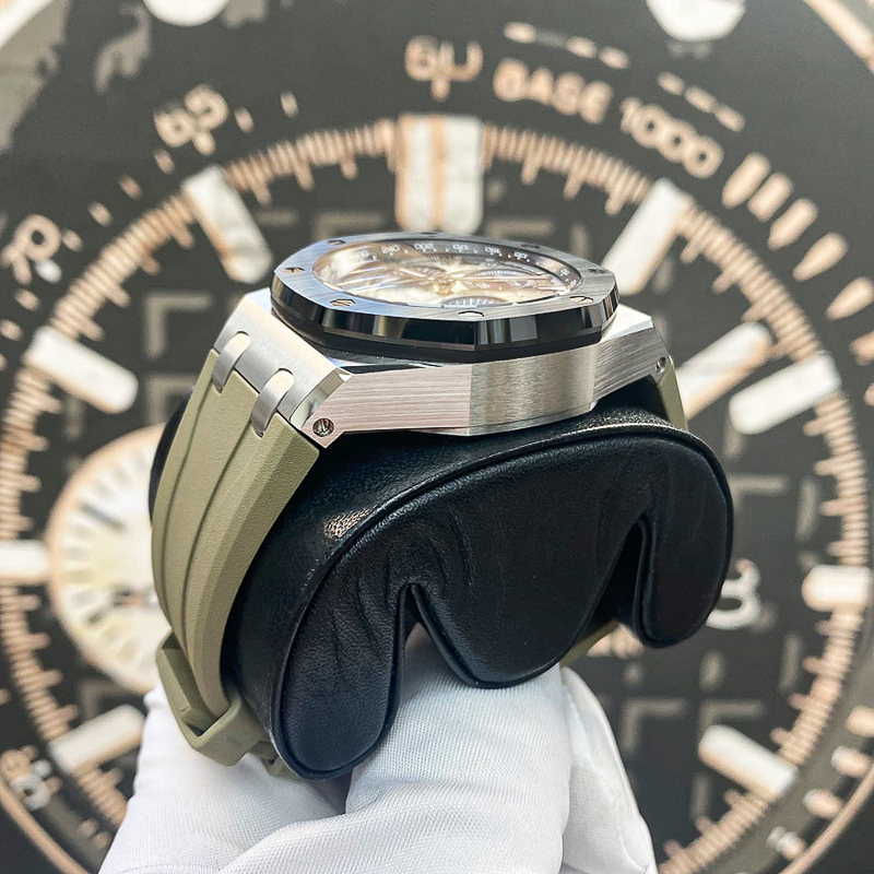 Audemars Piguet Royal Oak Offshore Chronograph 26420SO 43mm Taupe Dial