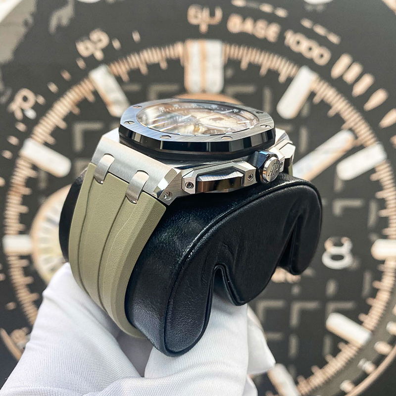 Audemars Piguet Royal Oak Offshore Chronograph 26420SO 43mm Taupe Dial