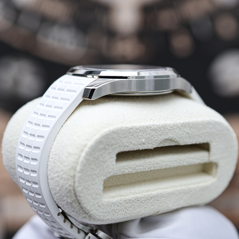 Patek Philippe Aquanaut Luce Quartz 5267/200A-010 38mm White Dial