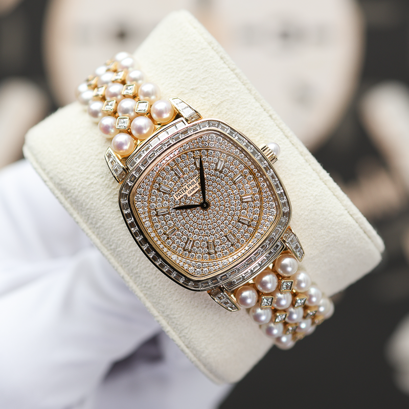 Patek Philippe Gondolo Haute Joaillerie 7042/100R 31mm Diamond Dial