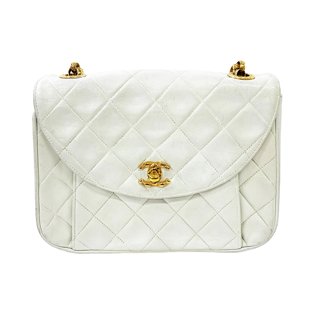 CHANEL White Vintage Flap Bag Gold Hardware Pre-Owned