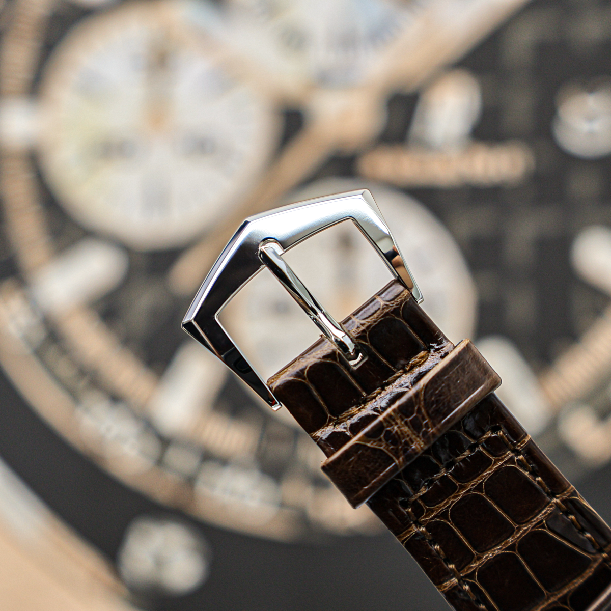 INCOMING Patek Philippe 2026 Calatrava Small Seconds 6196P 38mm Salmon Dial