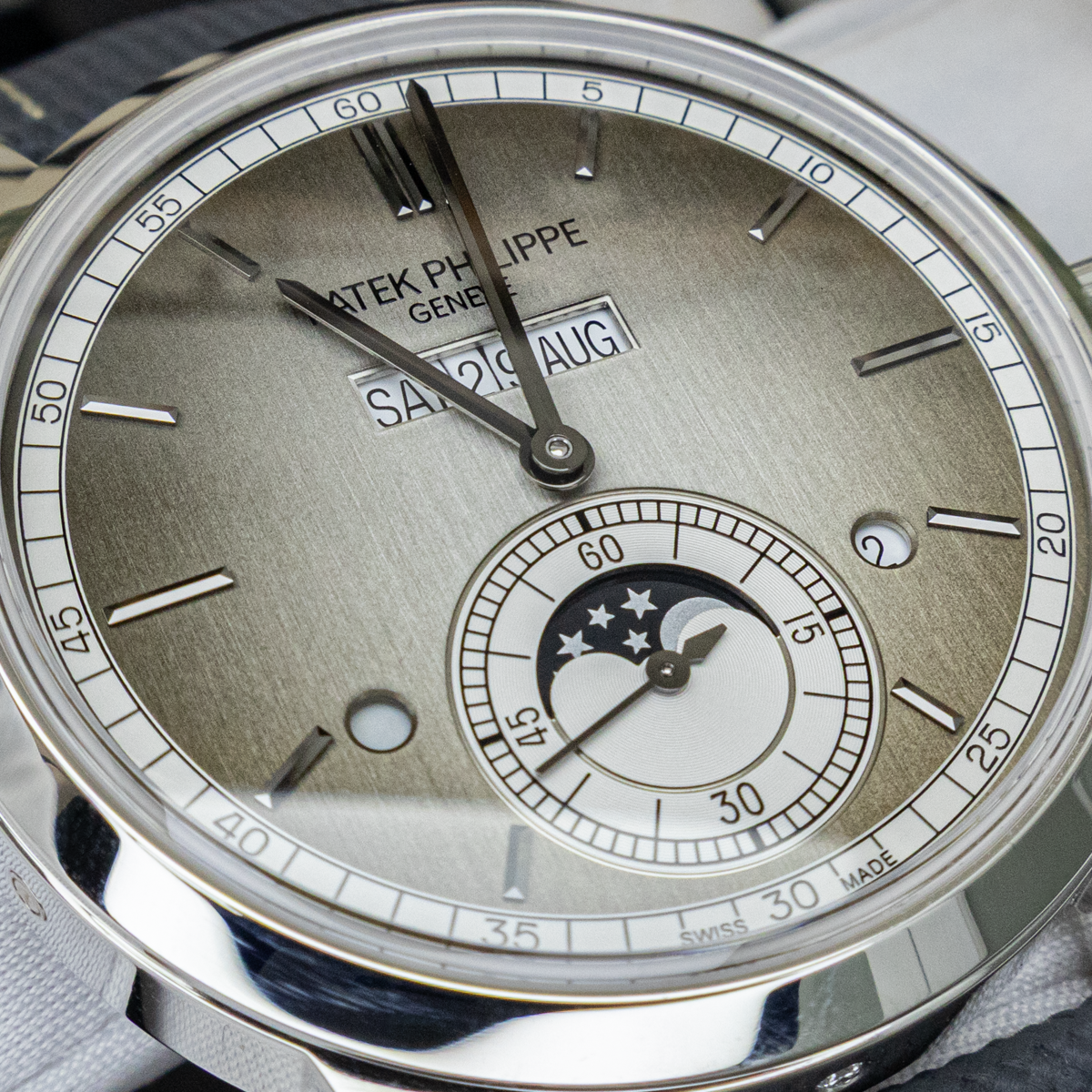 Patek Philippe Grand Complications In-Line Perpetual Calendar 5236P 41mm Grey Dial