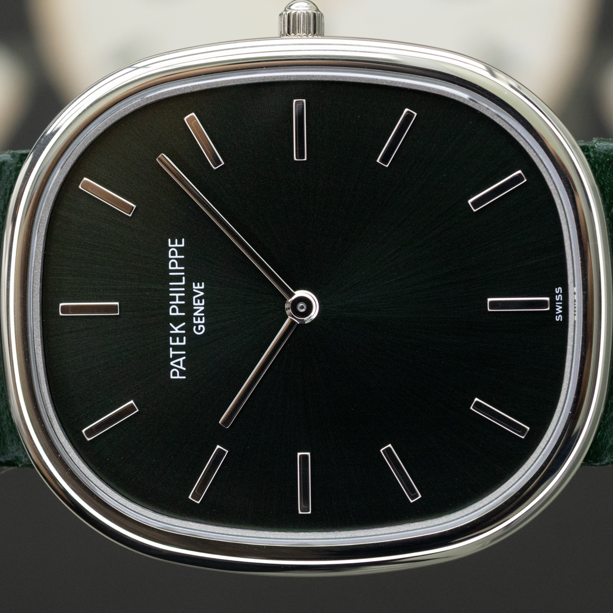Patek Philippe Golden Ellipse 5738G 34.5mm Green Dial