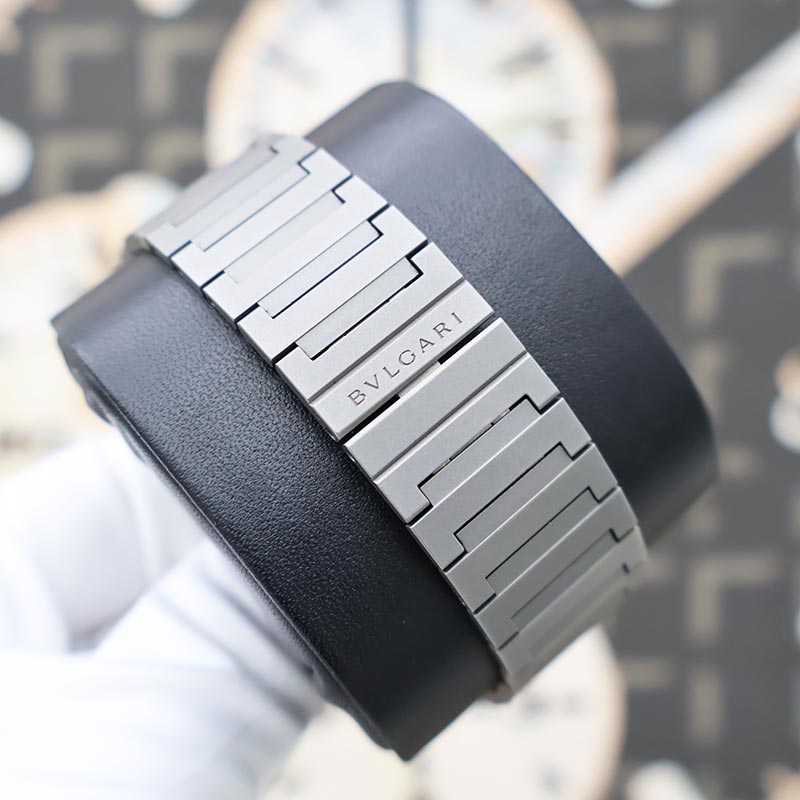 Bulgari Octo Finissimo Titanium 40mm Grey Dial 102713 Pre-Owned