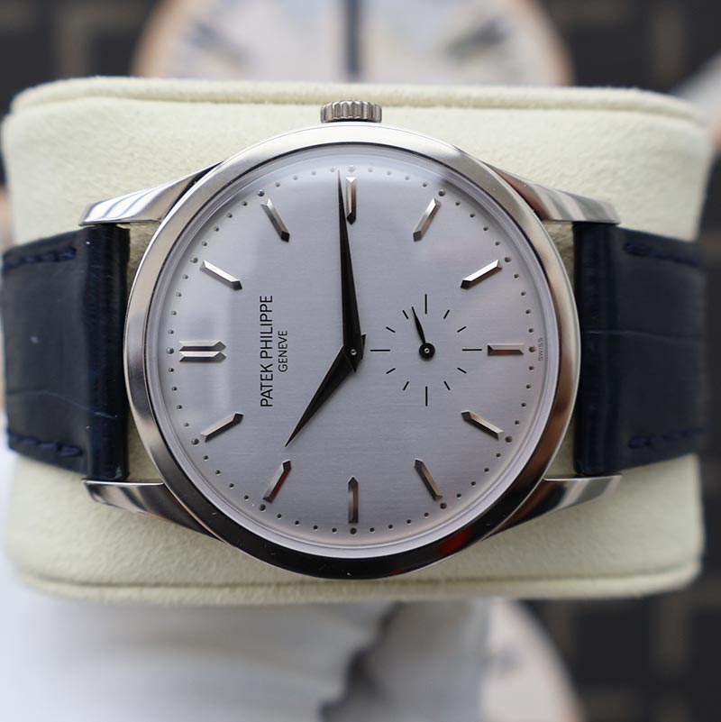 Patek Philippe Calatrava 37mm 5196G-001 Silver Dial Pre-Owned
