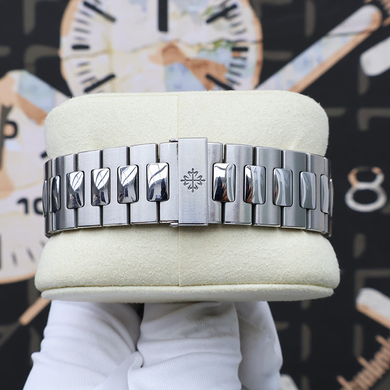 Patek Philippe Nautilus Travel Time Chronograph 40mm 5990/1A Black Dial 2017 Pre-Owned