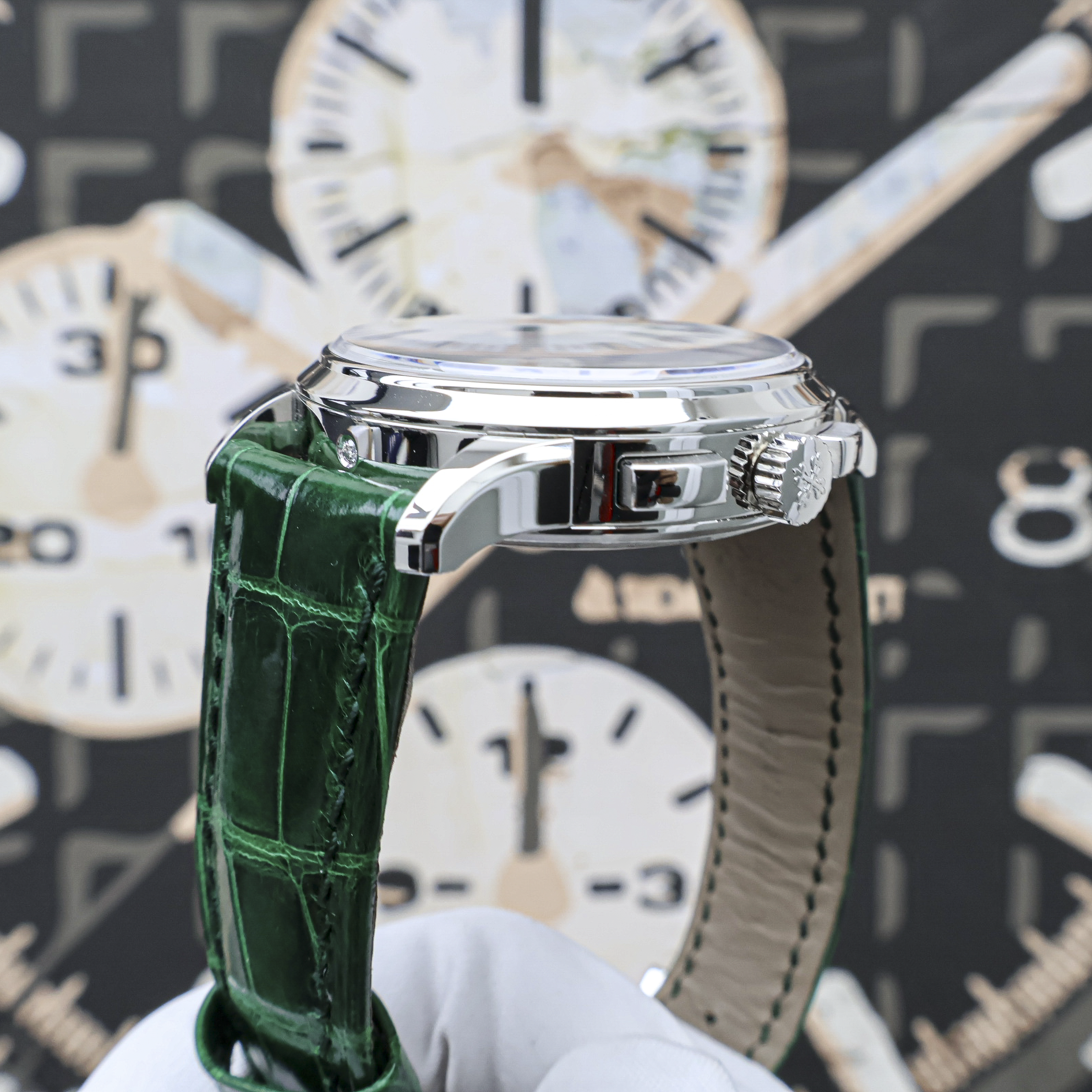 Patek Philippe 2025 Complications Self-Winding 39mm 5930P Green / White Dial