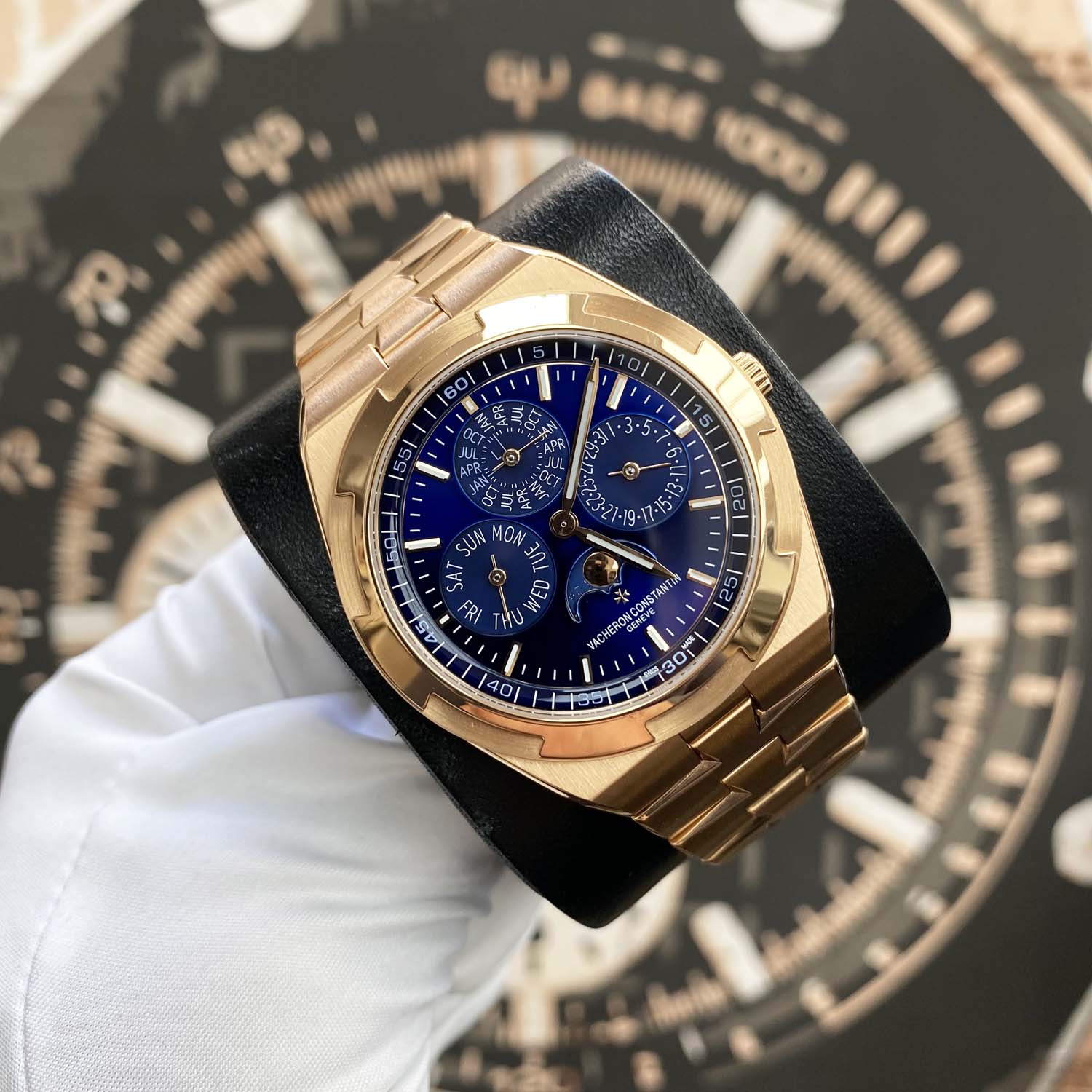 Vacheron Constantin Overseas Perpetual Calendar Ultra-thin Blue Dial Rose Gold 4300V/120R-B509 Pre-Owned