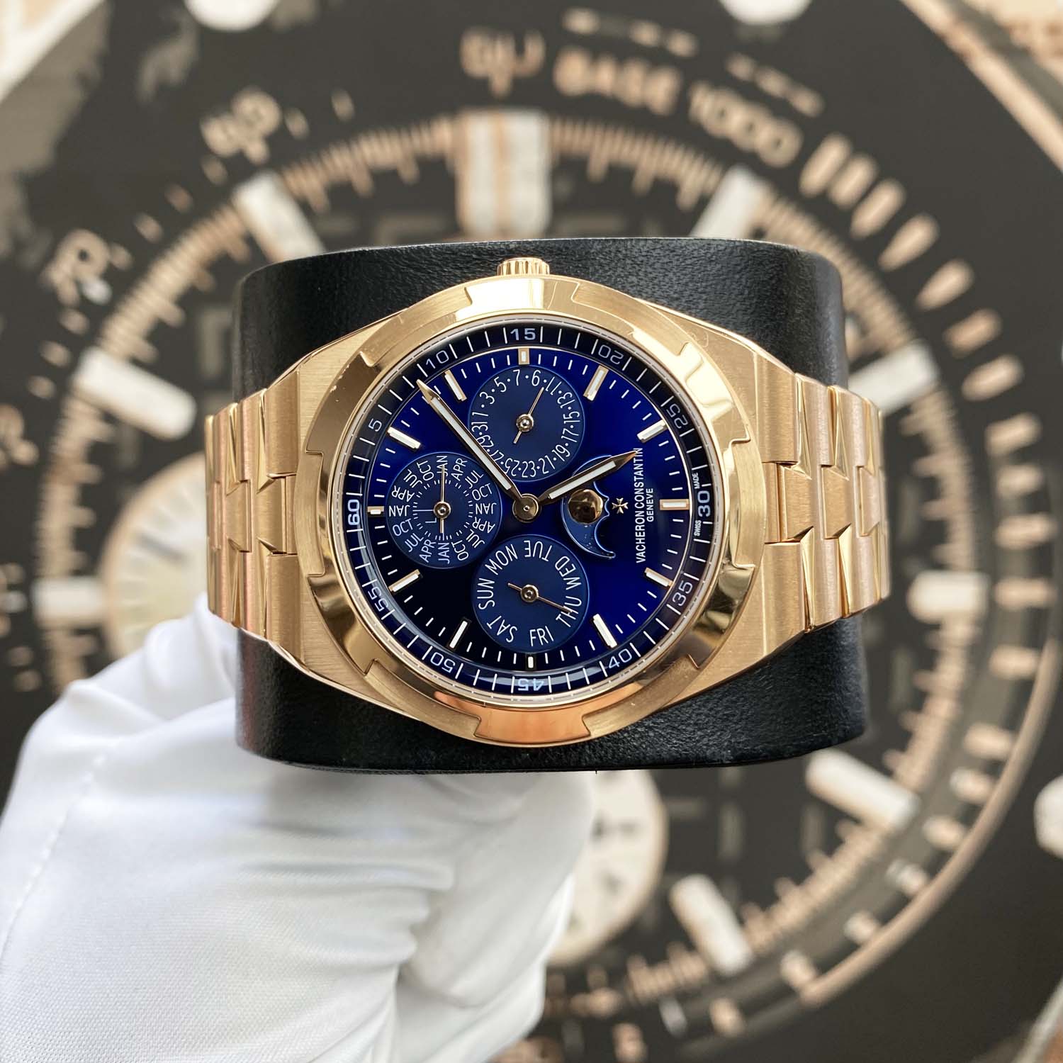 Vacheron Constantin Overseas Perpetual Calendar Ultra-thin Blue Dial Rose Gold 4300V/120R-B509 Pre-Owned