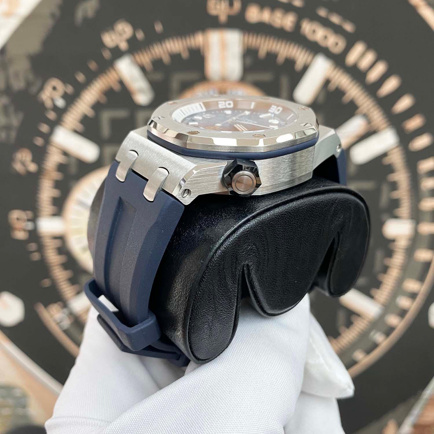 Audemars Piguet Royal Oak Offshore Diver 42mm 15720ST Blue Dial Pre-Owned - Gotham Trading 