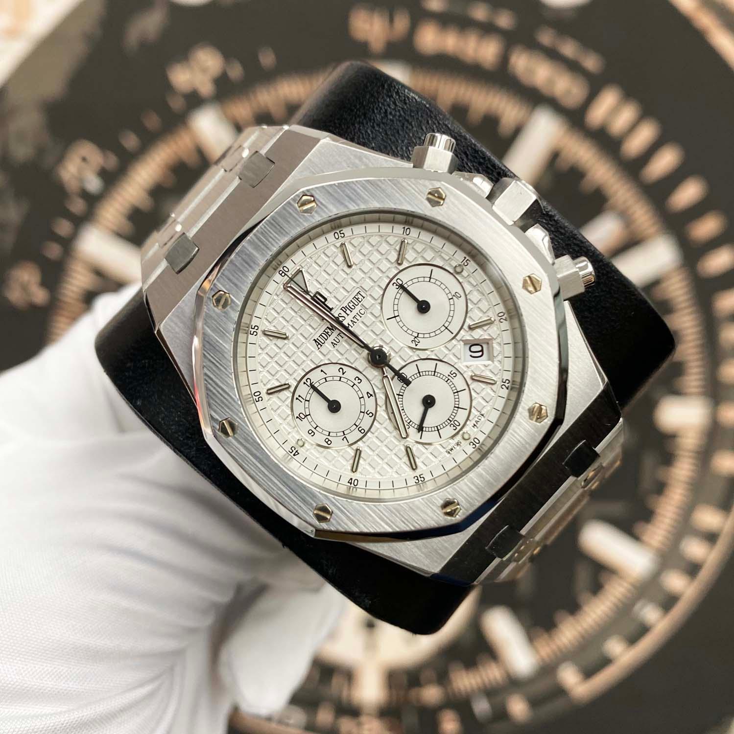 Audemars Piguet Royal Oak Chronograph 39mm 25860ST.OO.1110ST.01 White Dial Pre-Owned - Gotham Trading 
