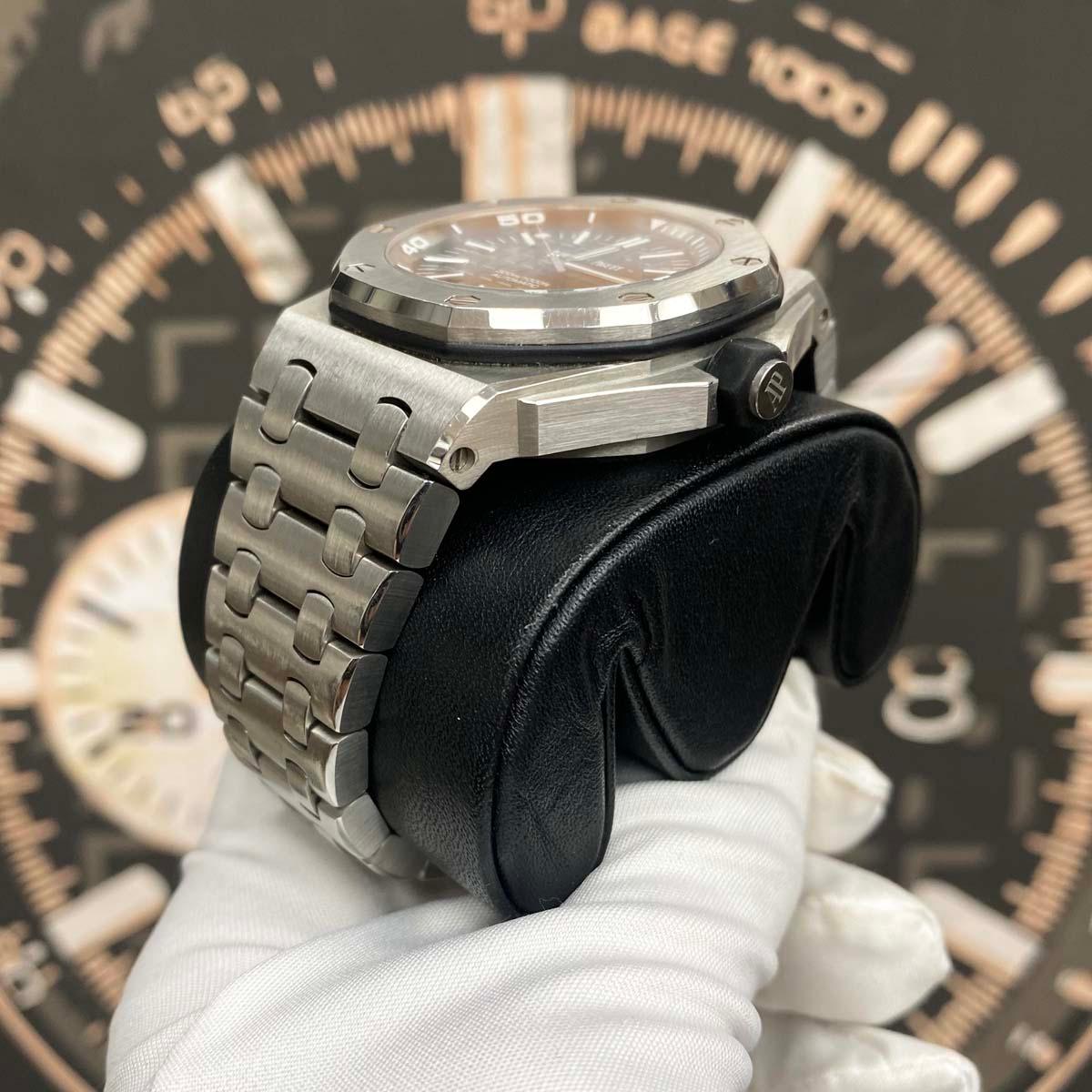 Audemars Piguet Royal Oak Offshore Diver 42mm 15710ST On Steel Bracelet Black Dial Pre-Owned - Gotham Trading 