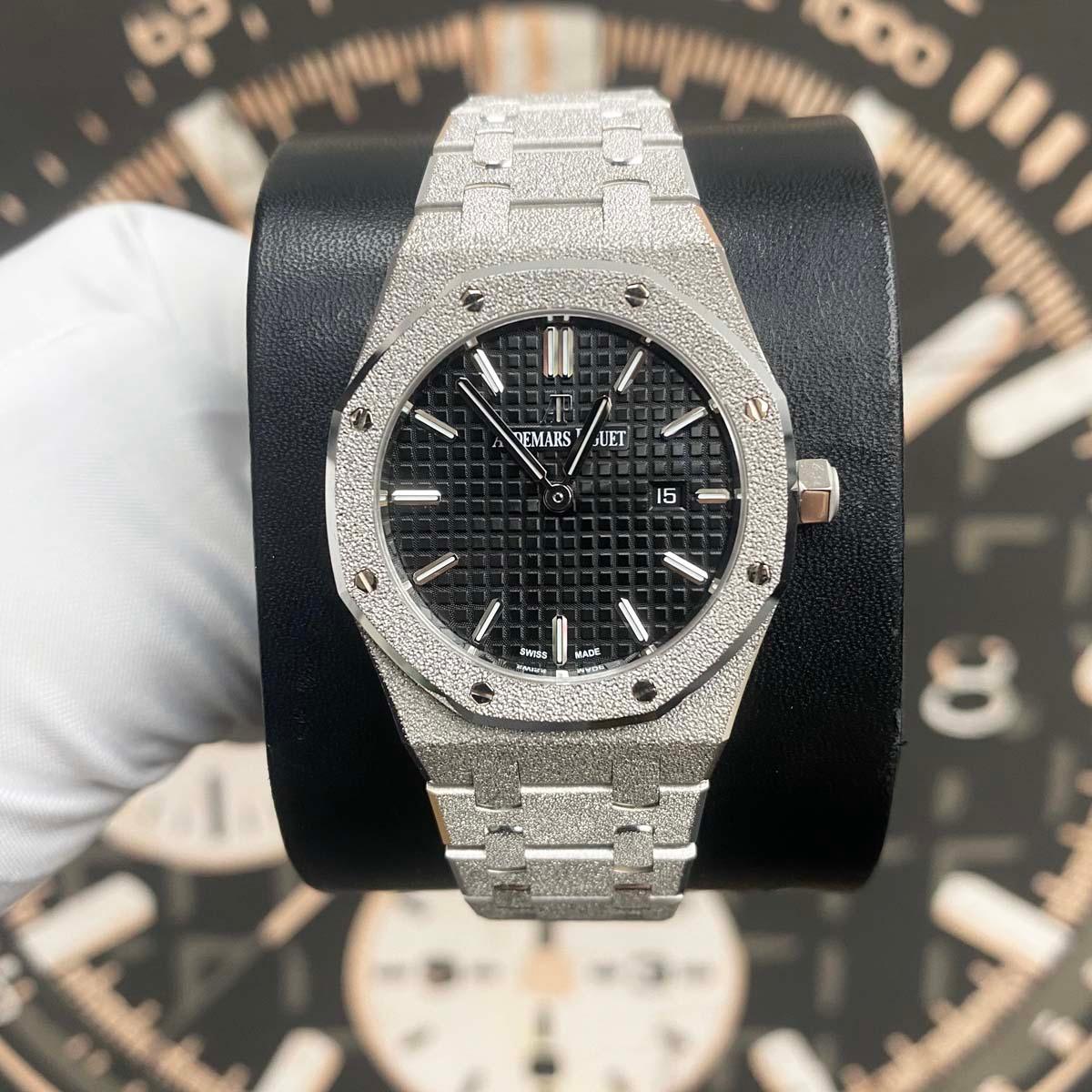 Audemars Piguet Royal Oak Frosted 33mm 67653BC Black Dial UNWORN - Gotham Trading 