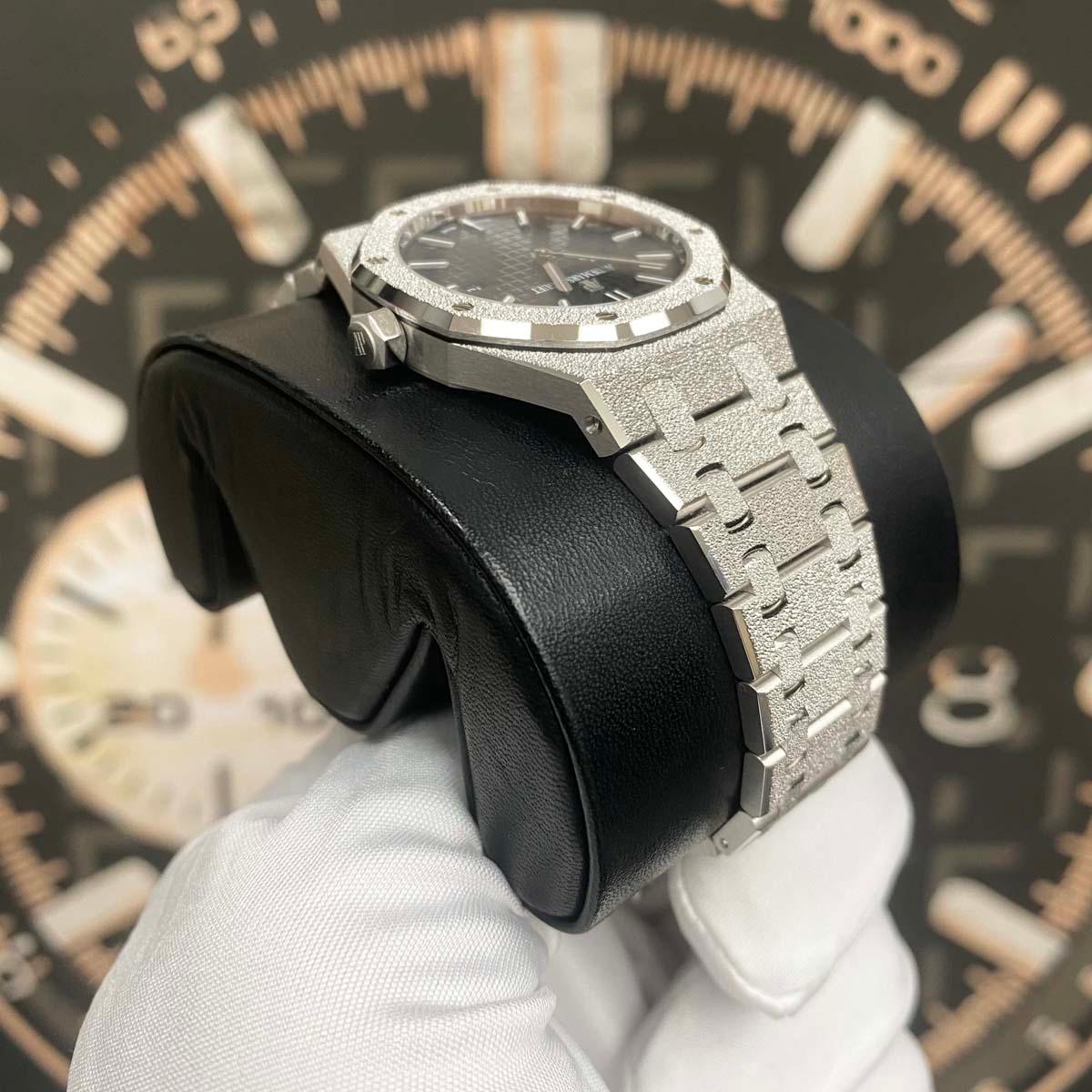 Audemars Piguet Royal Oak Frosted 33mm 67653BC Black Dial UNWORN - Gotham Trading 