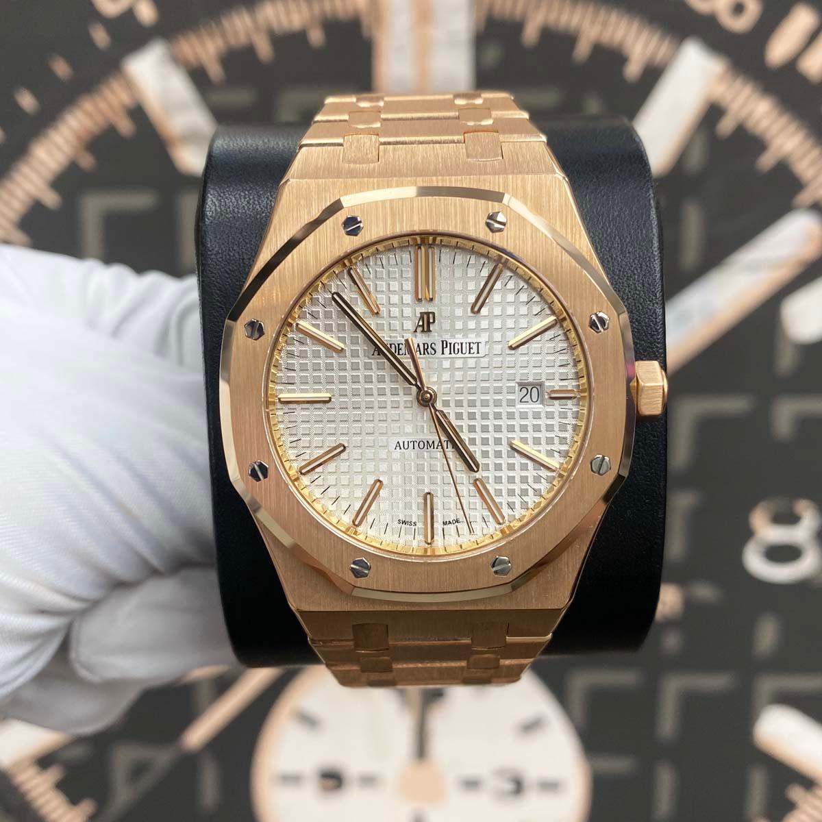 Audemars Piguet Royal Oak 41mm 15400OR.OO.1220OR.02 White Dial Pre-Owned - Gotham Trading 