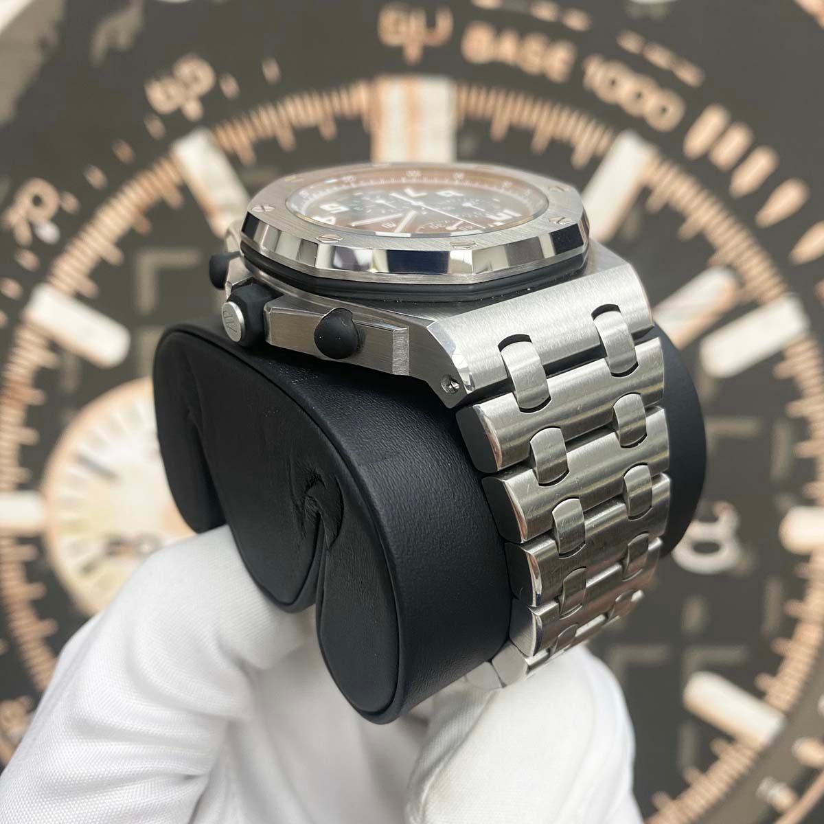 Audemars Piguet Royal Oak Offshore Chronograph 42mm 26170ST On Bracelet Black Dial Pre-Owned - Gotham Trading 