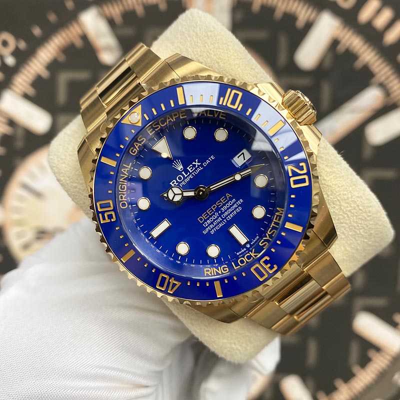 Rolex Sea-Dweller Deepsea 44mm 136668 James Cameron Blue Dial