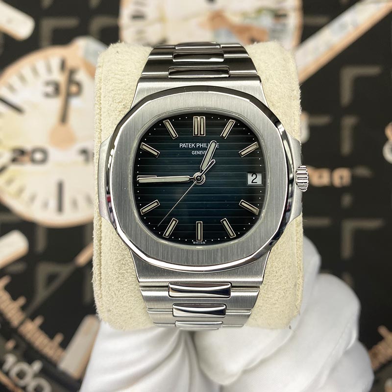 Patek Philippe Nautilus 40mm 5711/1A Blue Dial Pre-Owned