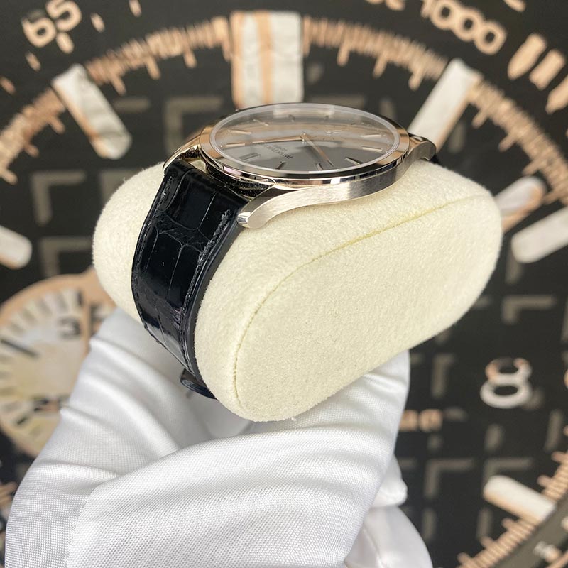 Patek Philippe Calatrava 37mm 5196G Silver Dial Pre-Owned