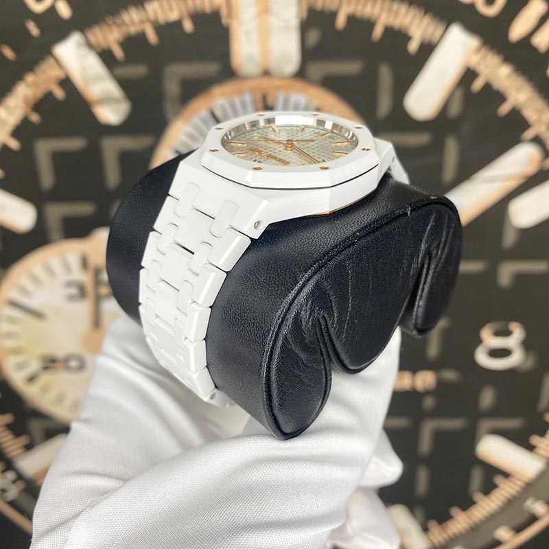 Audemars Piguet Royal Oak Selfwinding 34mm White Ceramic White Dial 77350CB.OO.1266CB.01