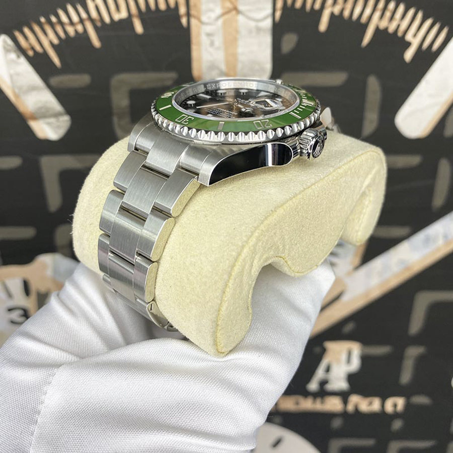 Rolex 2022 Submariner Date 41mm Starbucks 126610LV Black Dial Pre-Owned