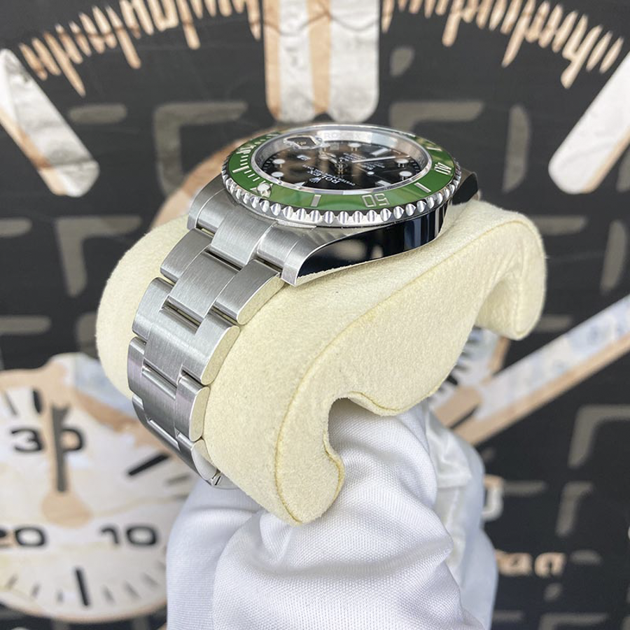 Rolex 2022 Submariner Date 41mm Starbucks 126610LV Black Dial Pre-Owned